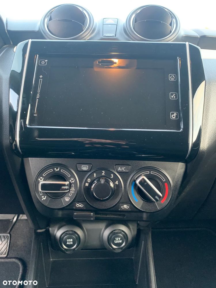 Suzuki Swift 1.2 SHVS Premium Plus - 20