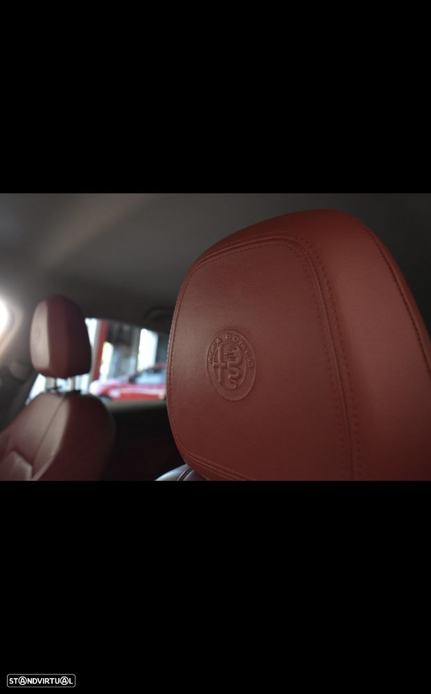 Alfa Romeo Stelvio 2.2 16V AT8-Q4 Executive — fotografia 9