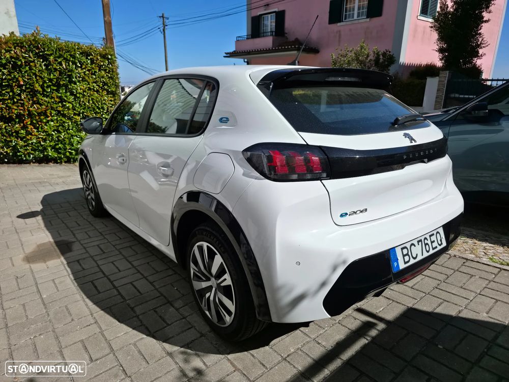Peugeot 208 - 3