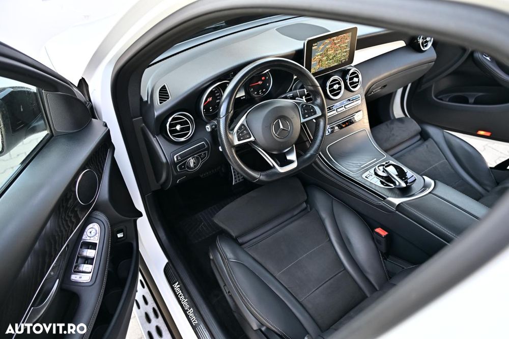 Mercedes-Benz GLC 250 d 4MATIC 9G-TRONIC AMG Line - 33