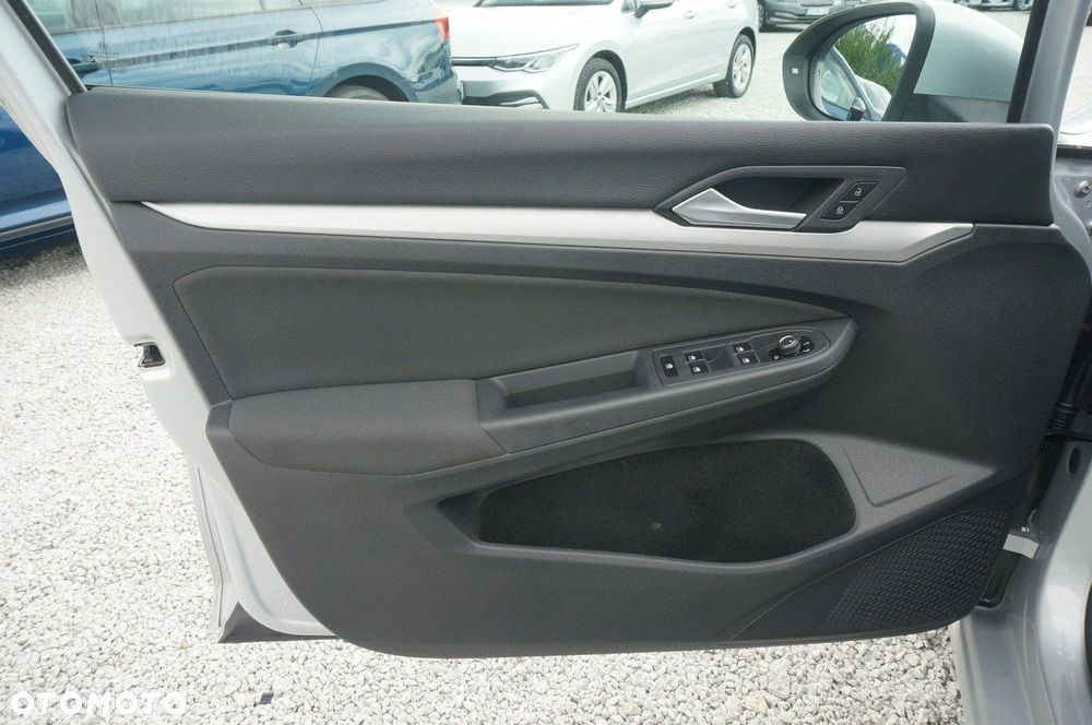Volkswagen Golf VIII 2.0 TDI Life - 18