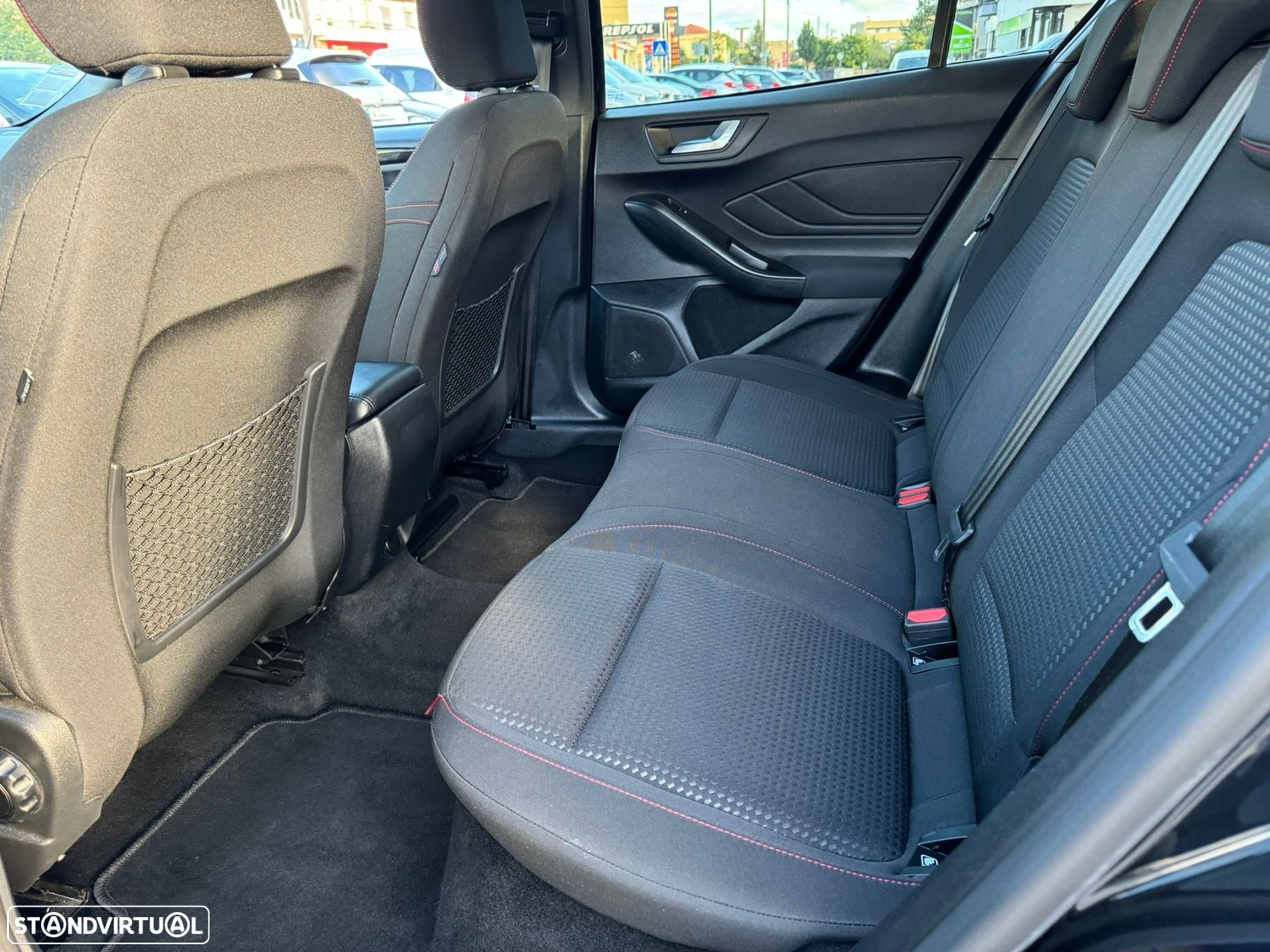 Ford Focus 1.0 EcoBoost MHEV ST-Line - 8