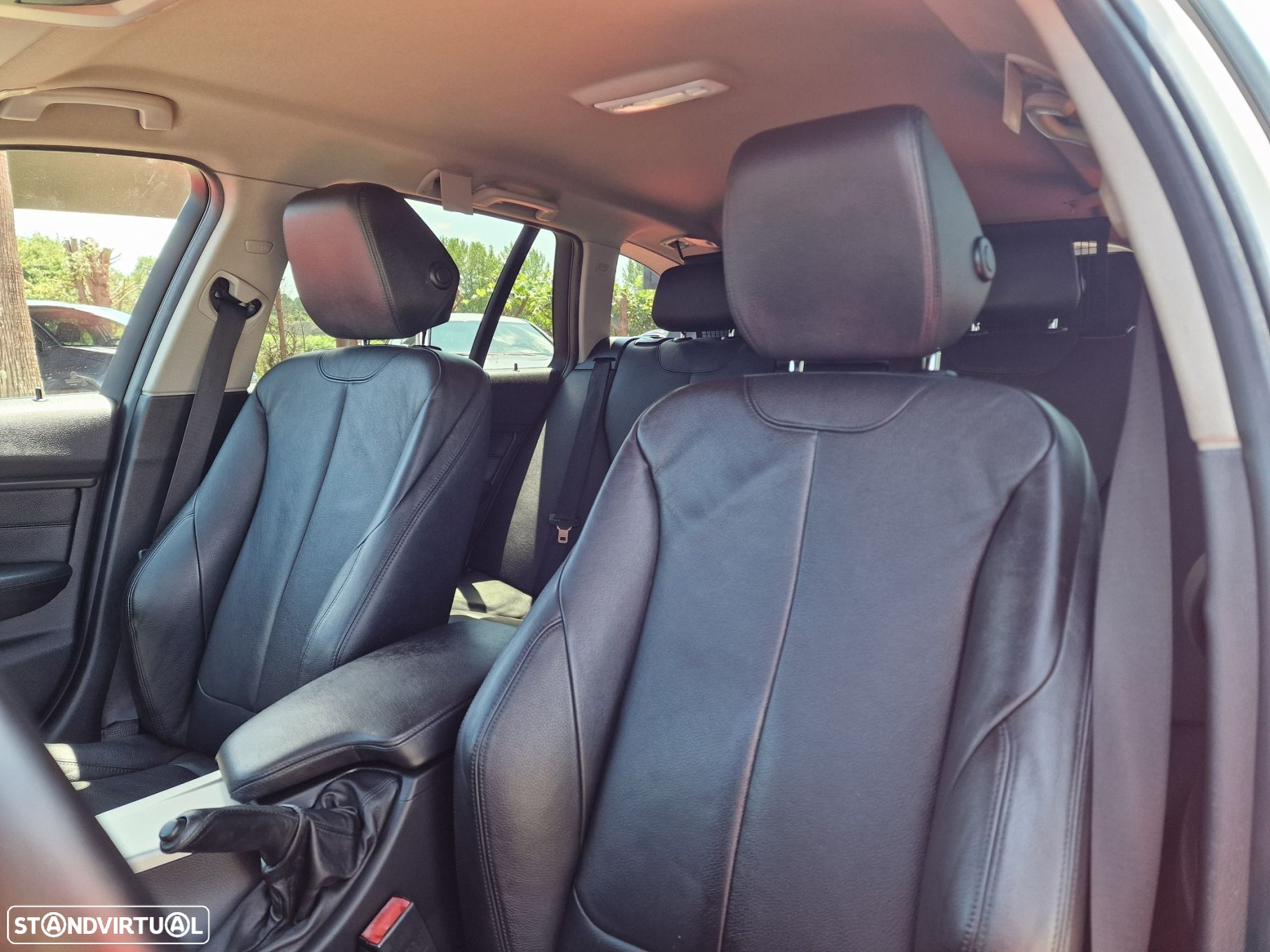 BMW 320 d Touring - 10
