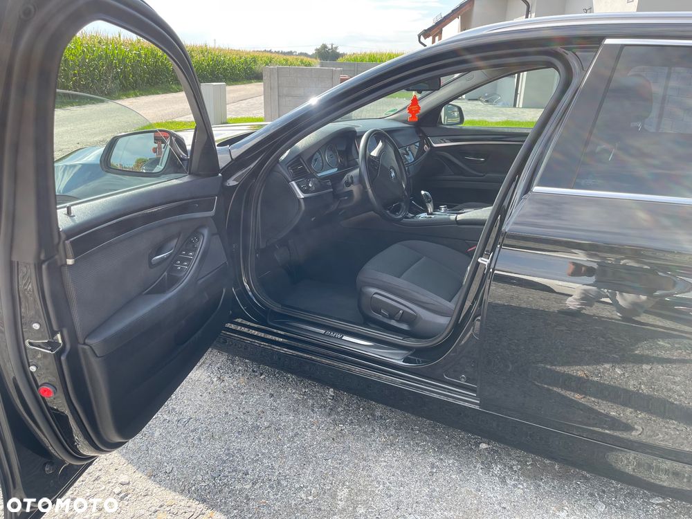 BMW Seria 5 520d Luxury Line - 10