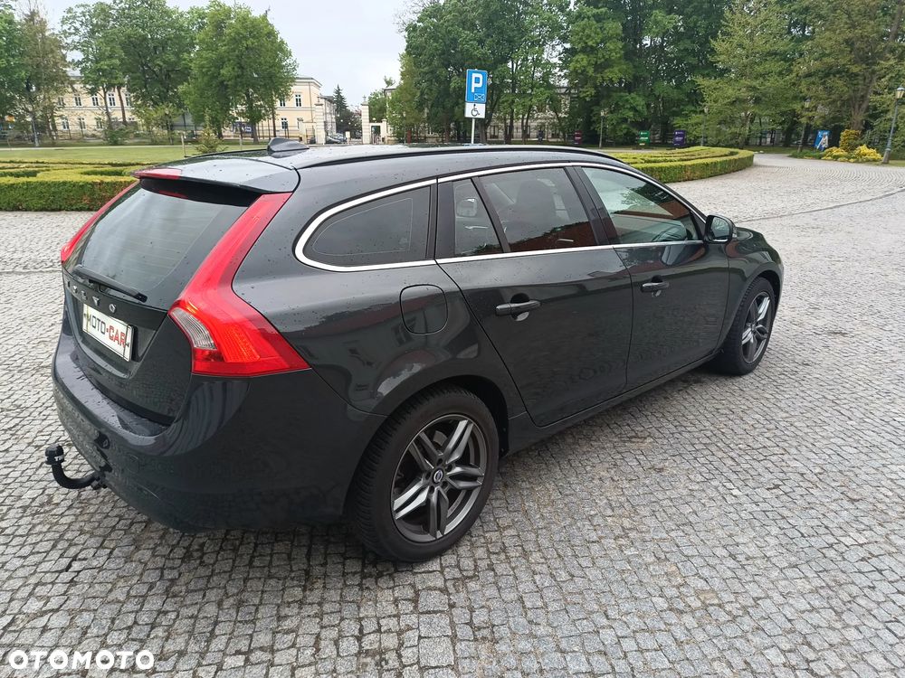 Volvo V60 D3 Edition - 4