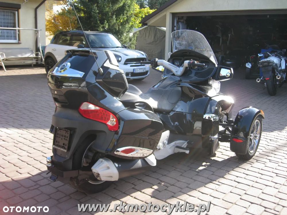 Can-Am Spyder - 40