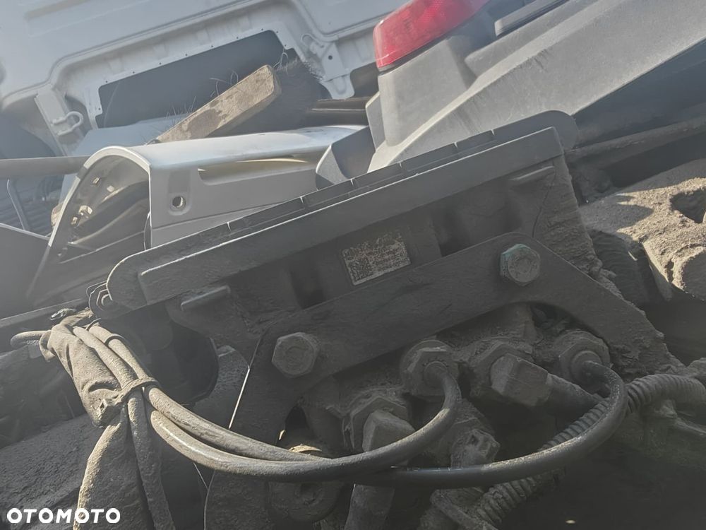 ZAWÓR MODULATOR EBS TYŁ K050210 MAN 81521066069 - 5