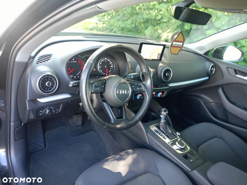 Audi A3 Sportback 2.0 TDI S tronic design - 5