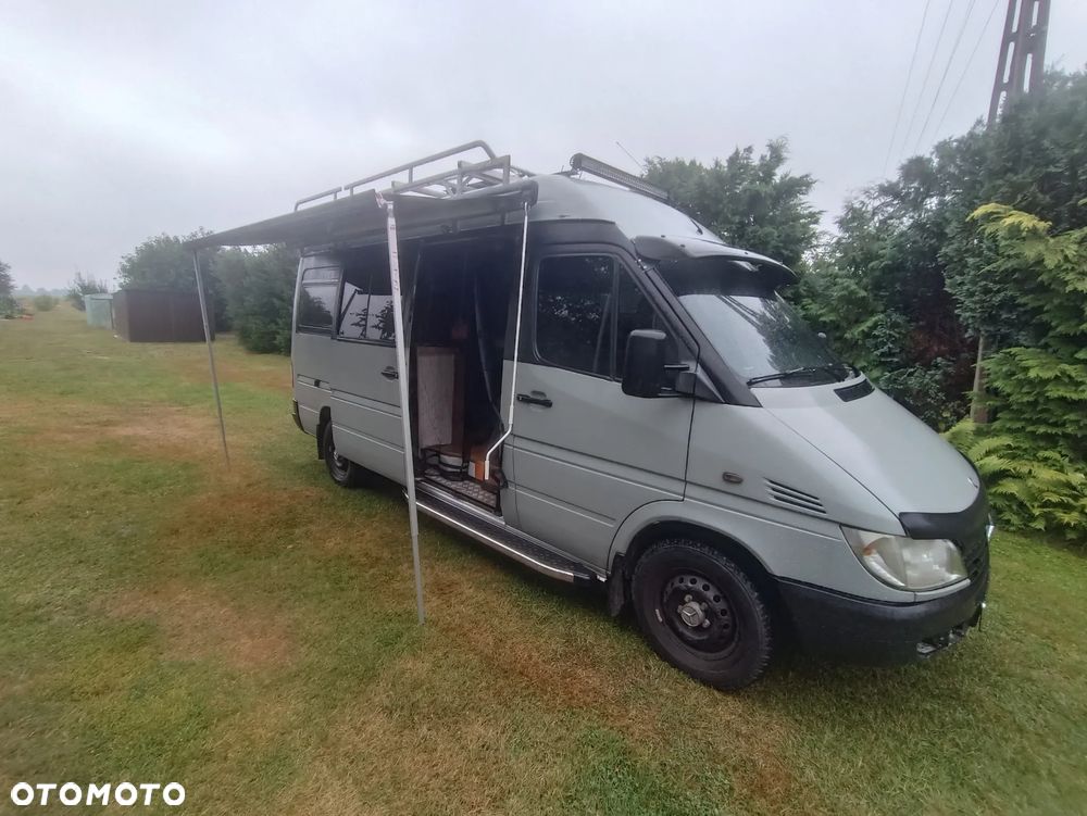 Mercedes-Benz Sprinter - 2
