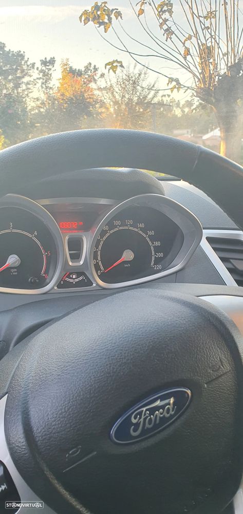 Ford Fiesta - 7