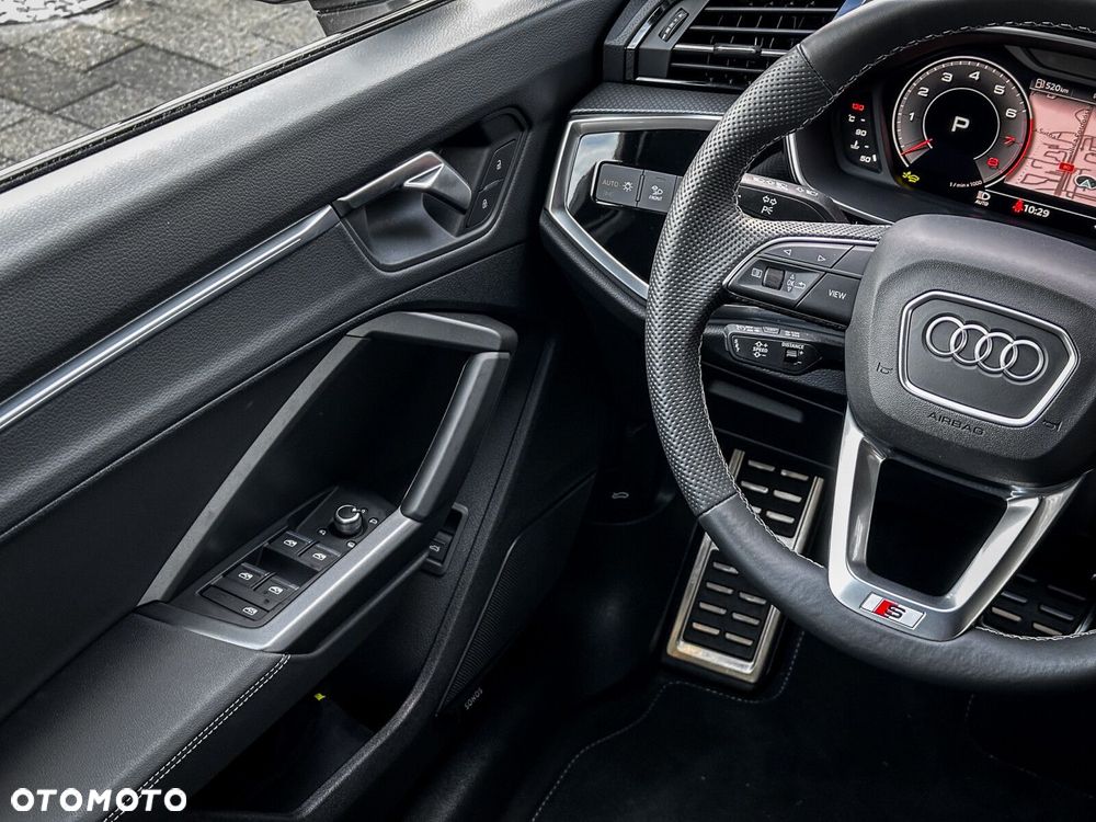 Audi Q3 - 23