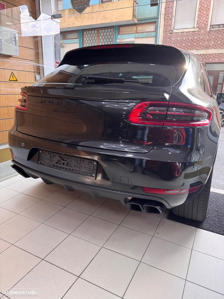 Porsche Macan Turbo Performance Package - 15