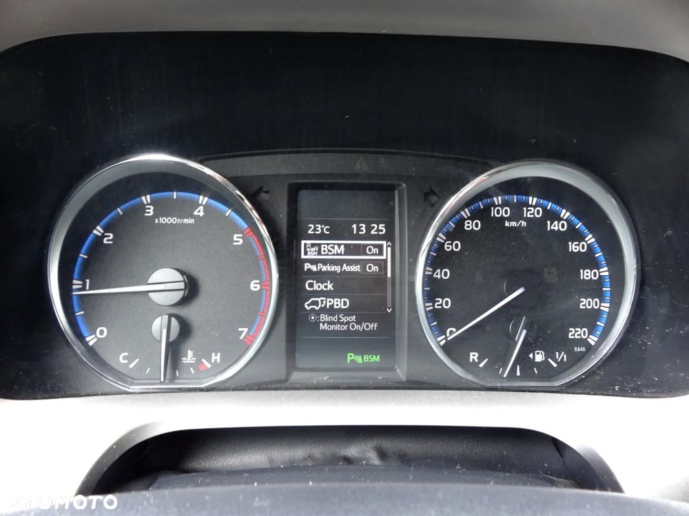 Toyota RAV4 2.0 D-4D 4x2 Start-Stop Executive - 25