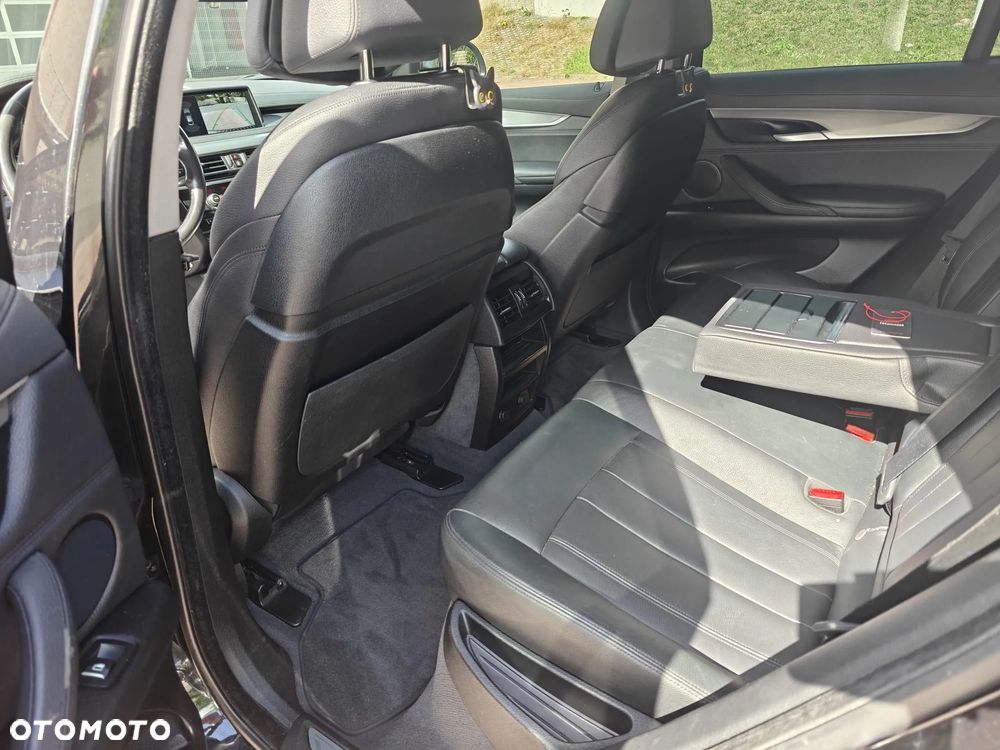 BMW X6 xDrive40d - 17