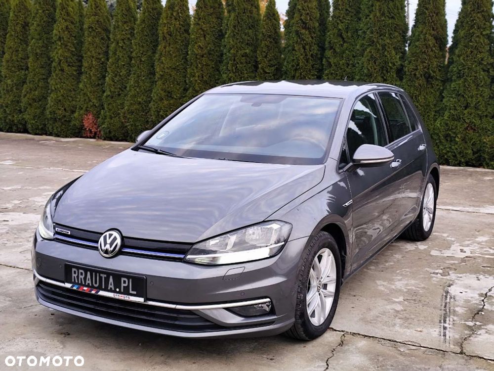Volkswagen Golf - 22