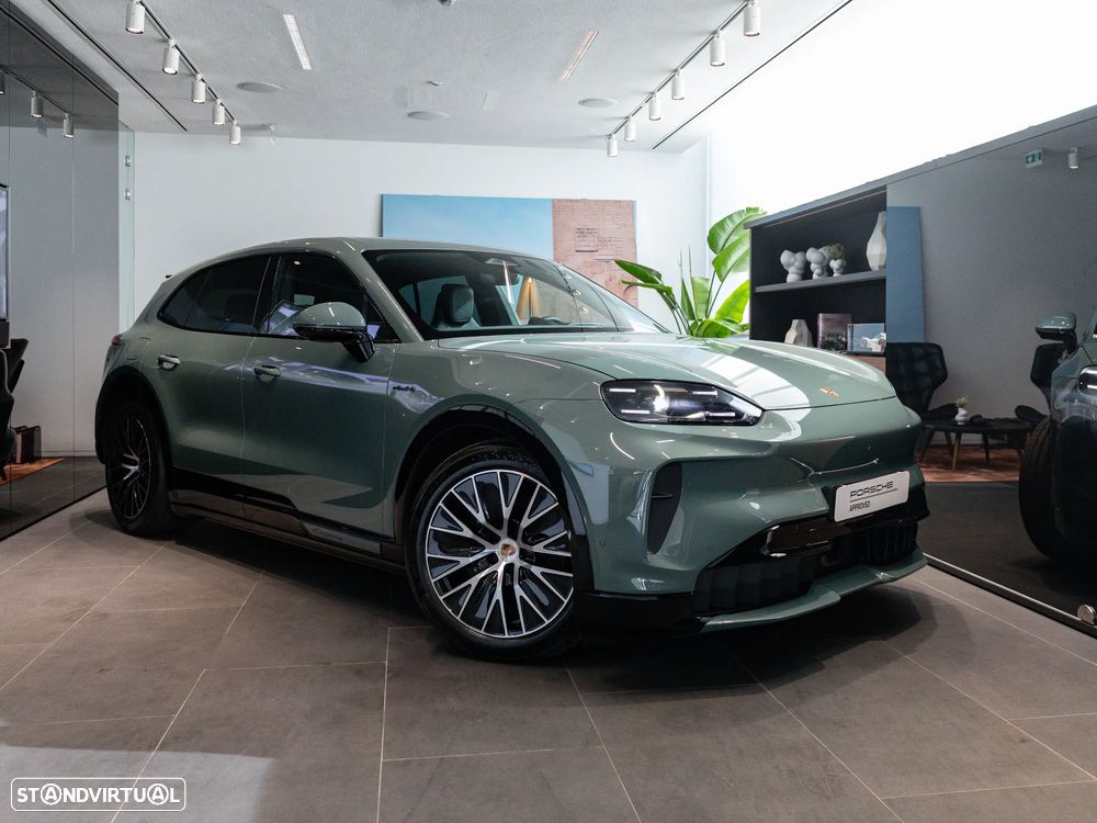 Porsche Cayenne Electric - 6