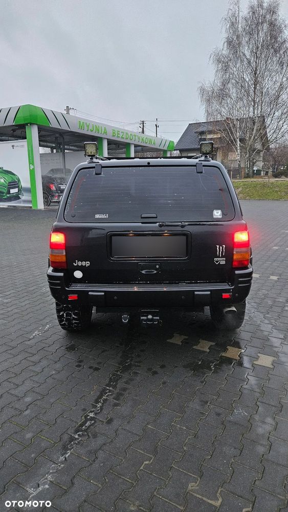 Jeep Grand Cherokee - 4