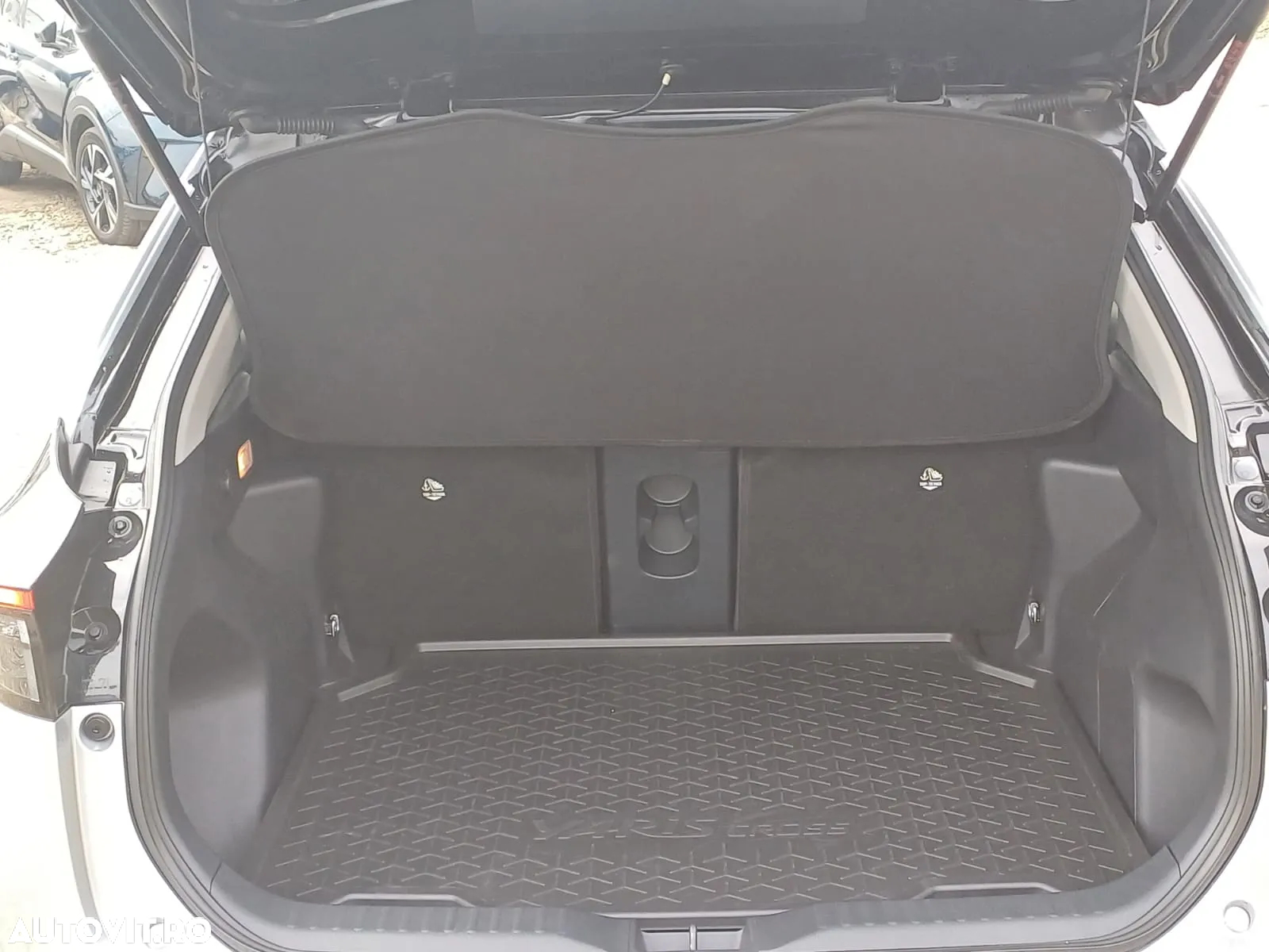Toyota Yaris Cross 1.5 VVT-i HSD 130 4x2 HEV Exclusive - 6