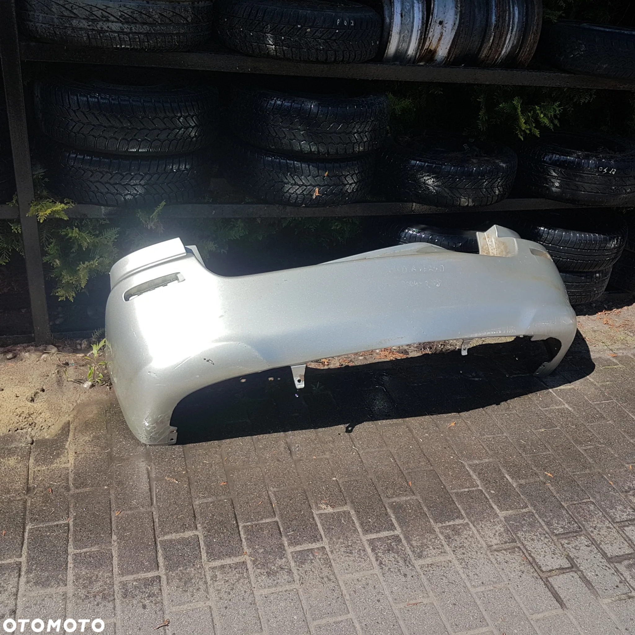 zderzak toyota  corolla verso tył - 8