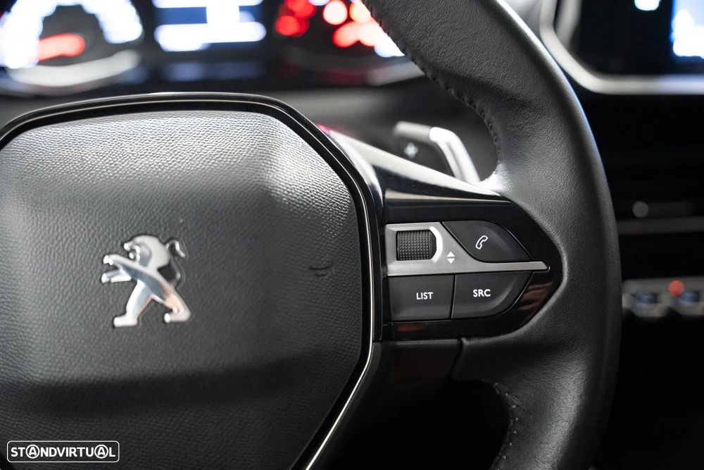 Peugeot 2008 1.2 PureTech Active EAT8 - 18