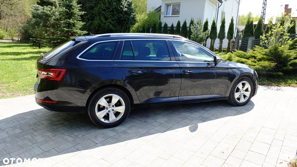 Skoda Superb 2.0 TDI Ambition - 8