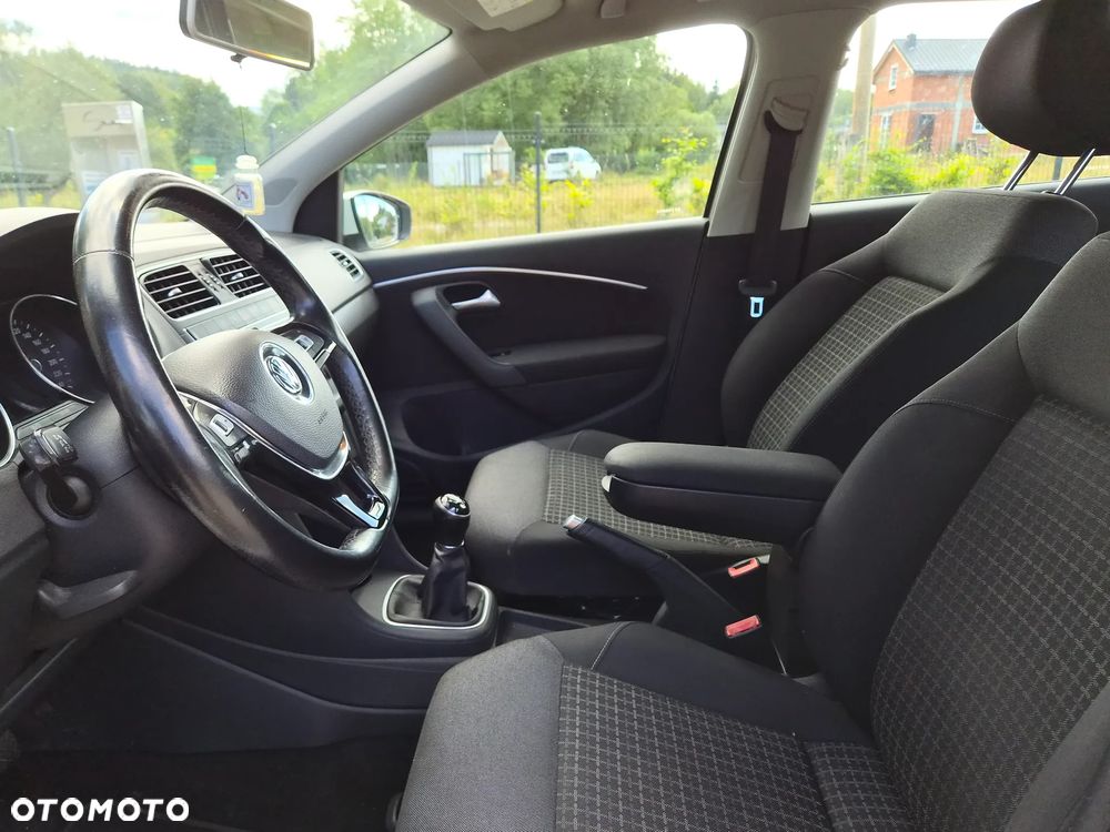 Volkswagen Polo - 13