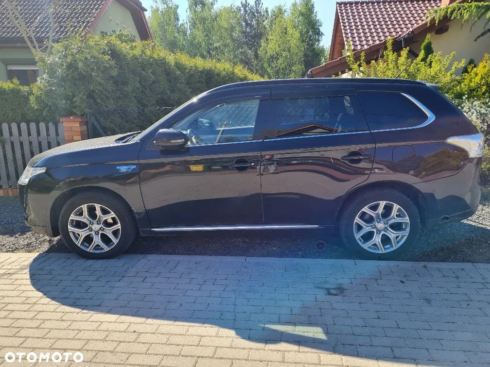 Mitsubishi Outlander 2.0 2WD CVT Invite - 1