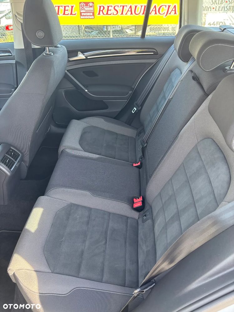 Volkswagen Golf - 16