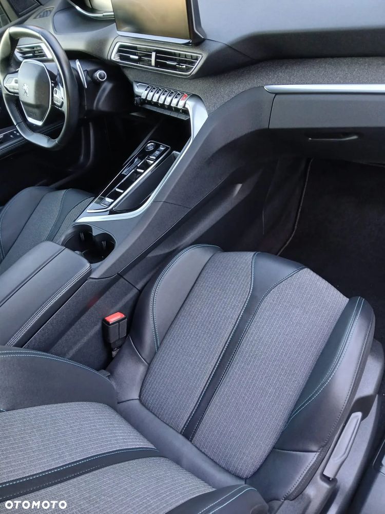 Peugeot 5008 BlueHDi 130 EAT8 Allure - 22