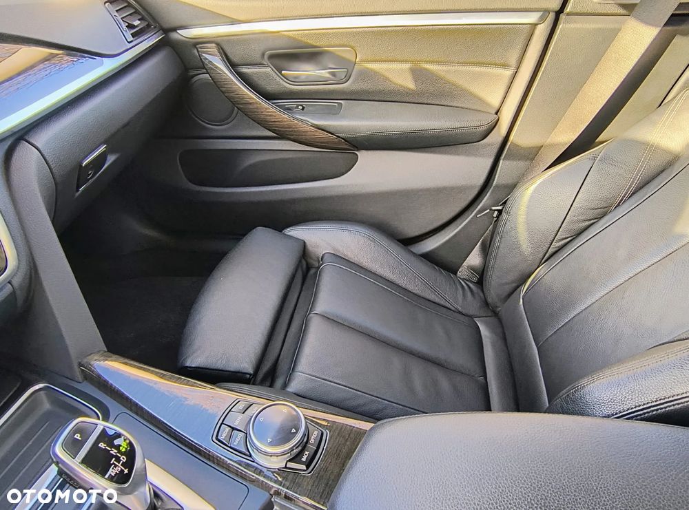 BMW Seria 4 428i Sport-Aut Luxury Line - 25