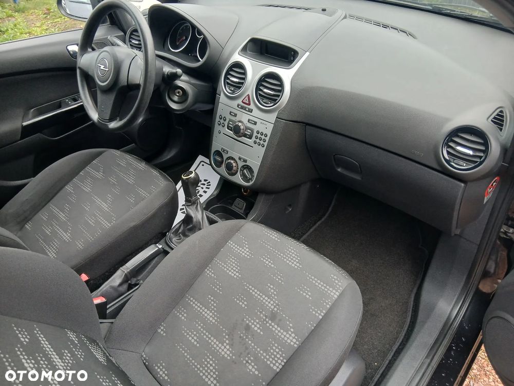 Opel Corsa 1.4 16V Satellite - 34