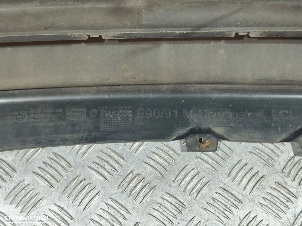 Parachoques Traseiro Trás Original BMW Serie 3 E90 Sedan LCI Pack M com sensores de estacionamento - 9