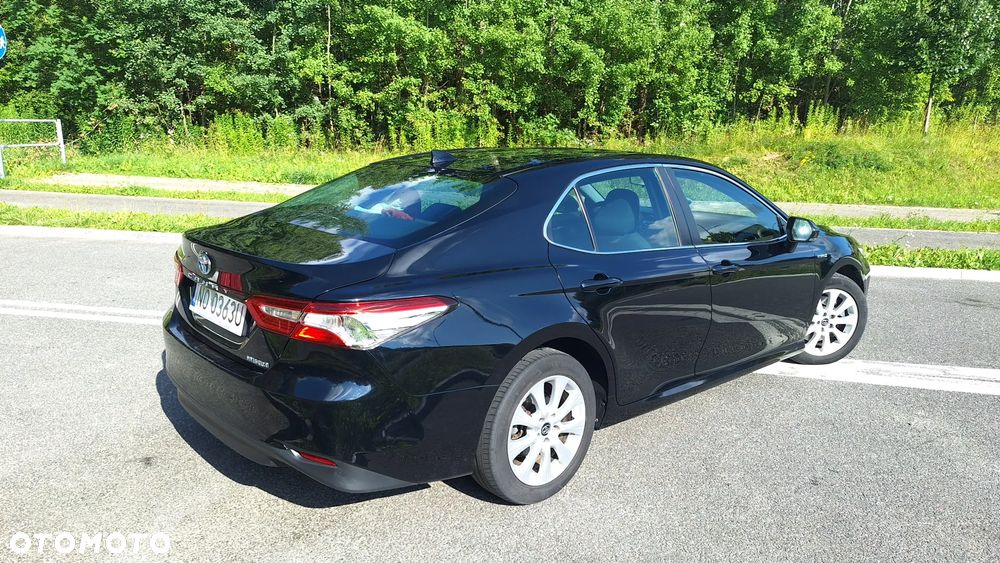 Toyota Camry - 6
