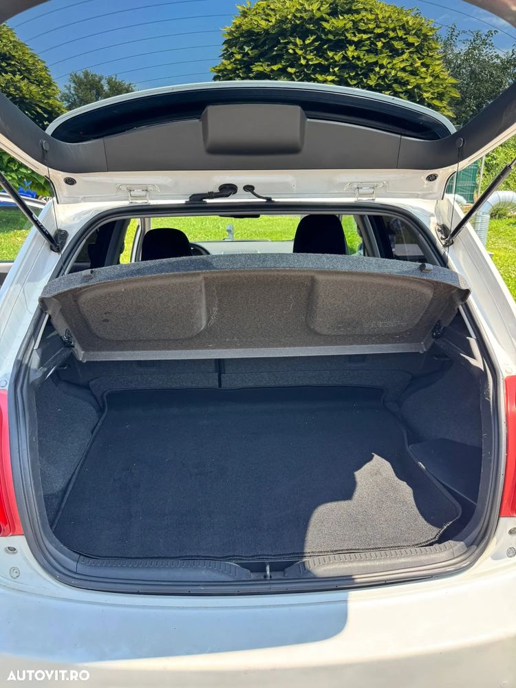 Toyota Auris - 15
