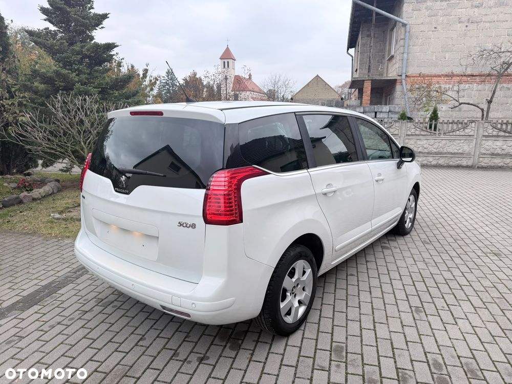 Peugeot 5008 2016 photo 3
