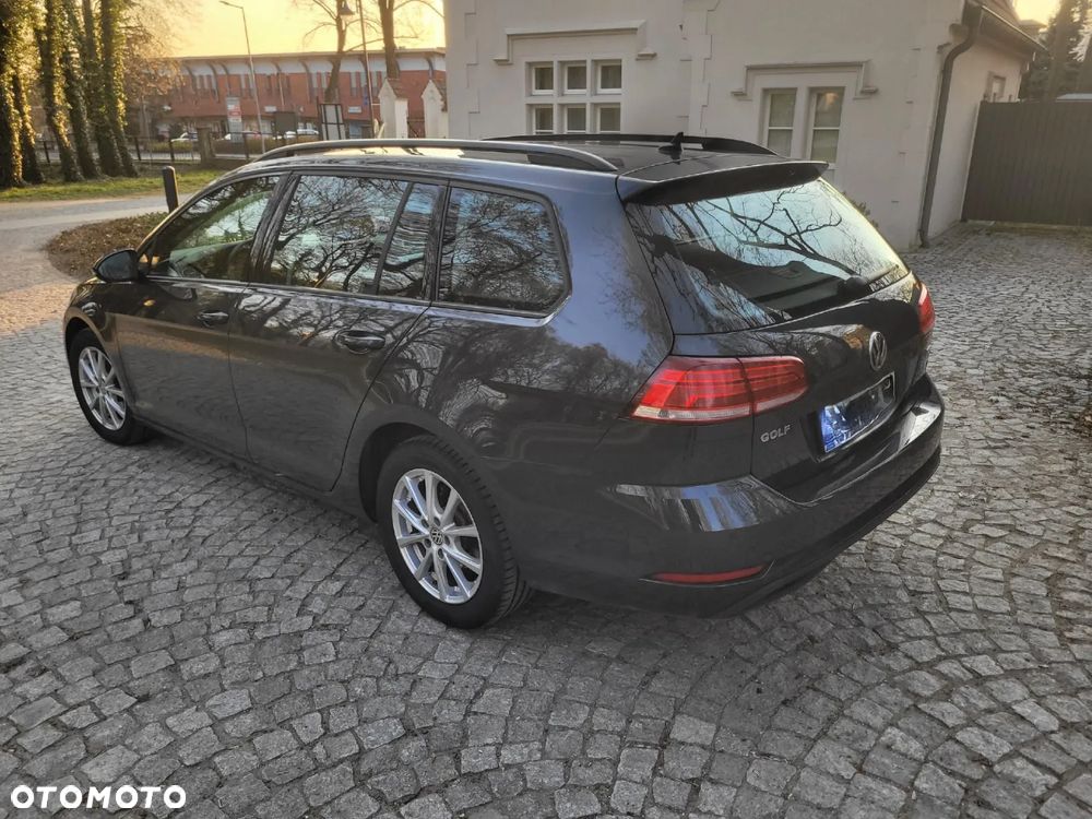 Volkswagen Golf 1.0 TSI BMT Trendline - 4