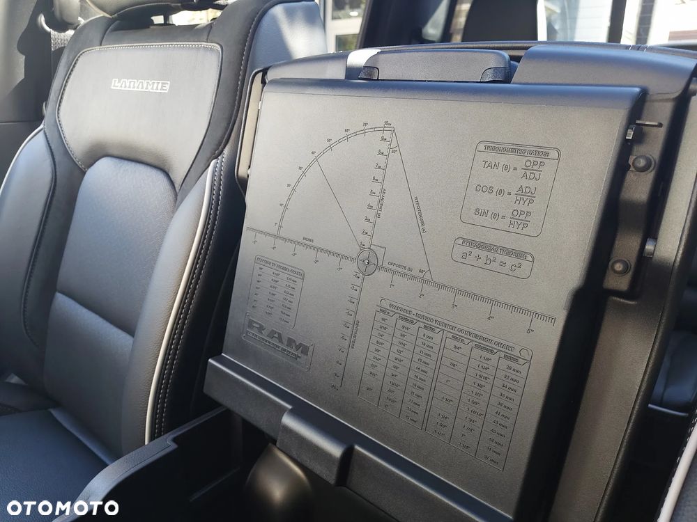RAM 1500 - 22