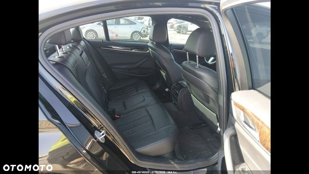 BMW Seria 5 530i M Sport Edition - 10