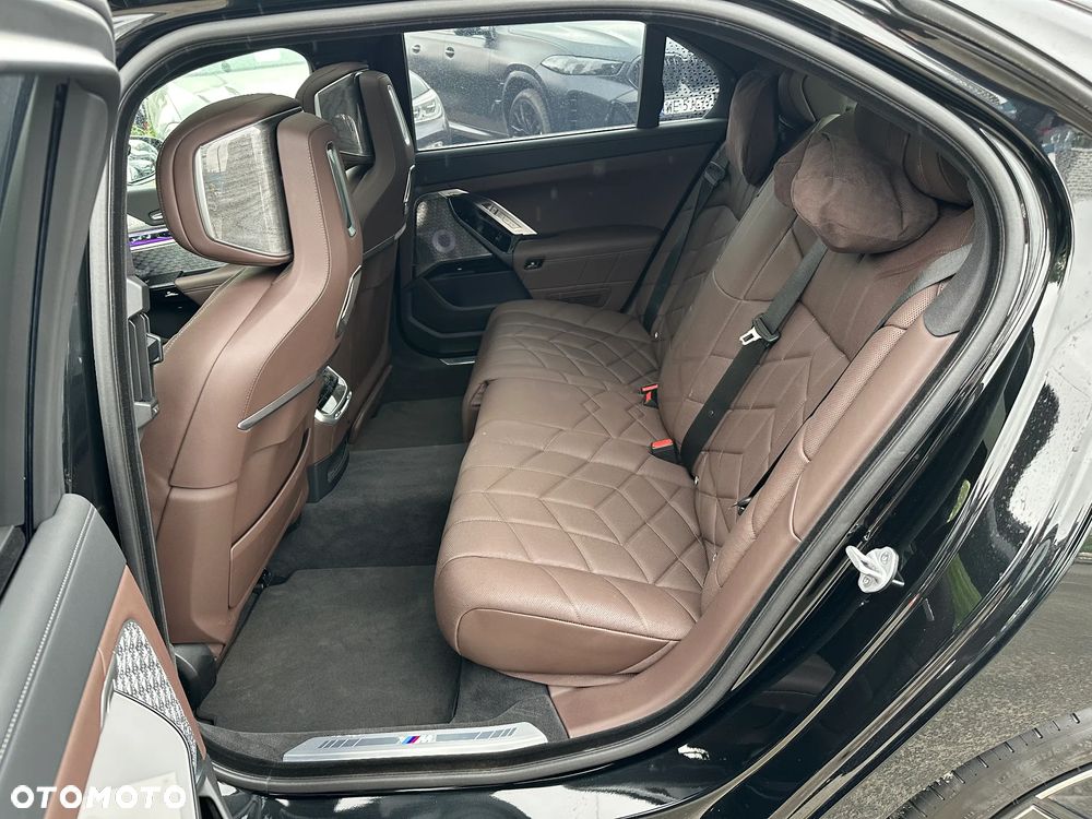 BMW Seria 7 M760e PHEV xDrive sport - 8