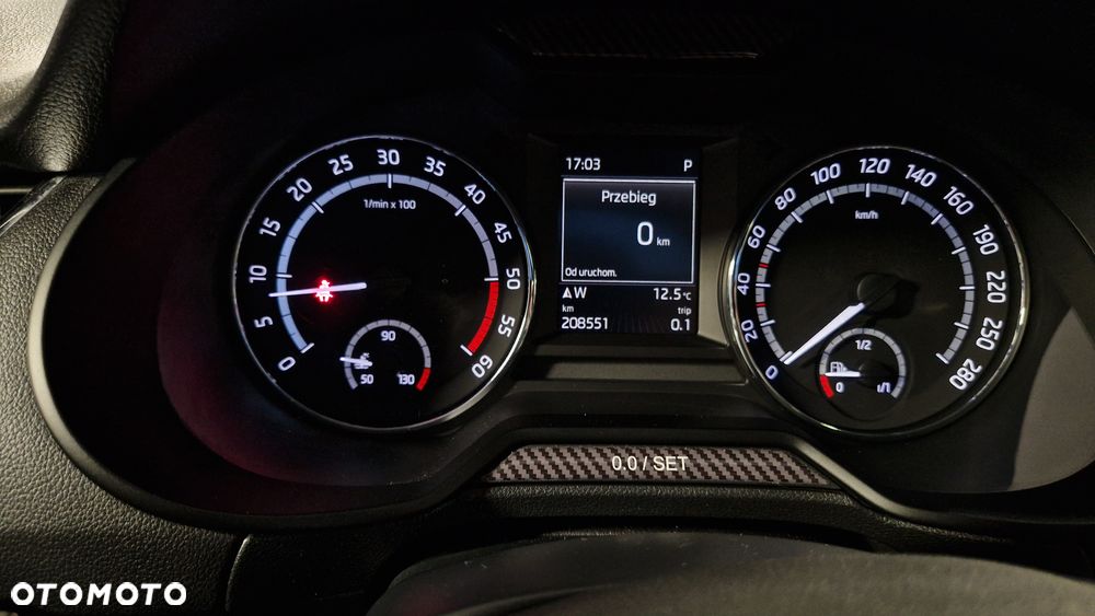 Skoda Octavia 2.0 TDI (Green tec) DSG RS - 31