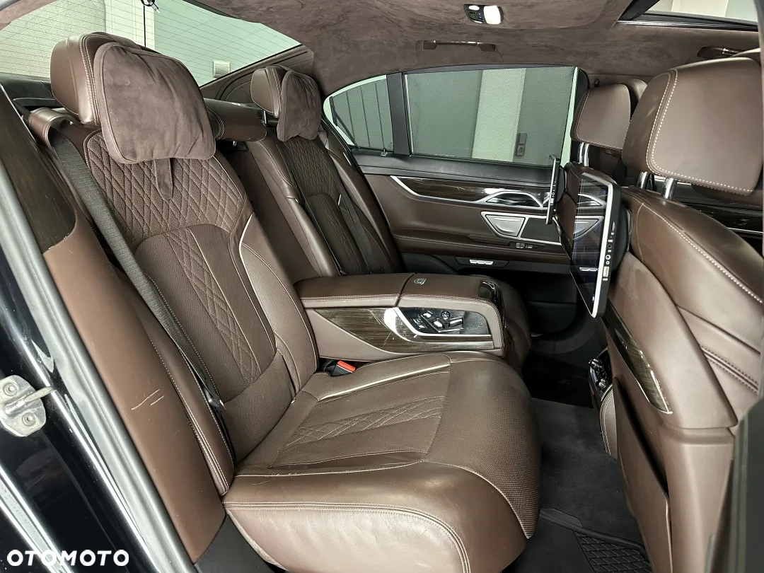 BMW Seria 7 750d xDrive - 11