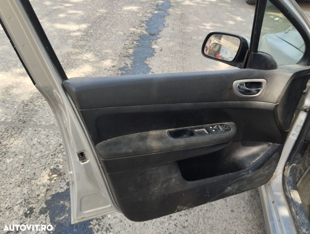 Dezmembrari  Peugeot 307  2000  > 0000 1.6 HDi 110 Motorina - 7