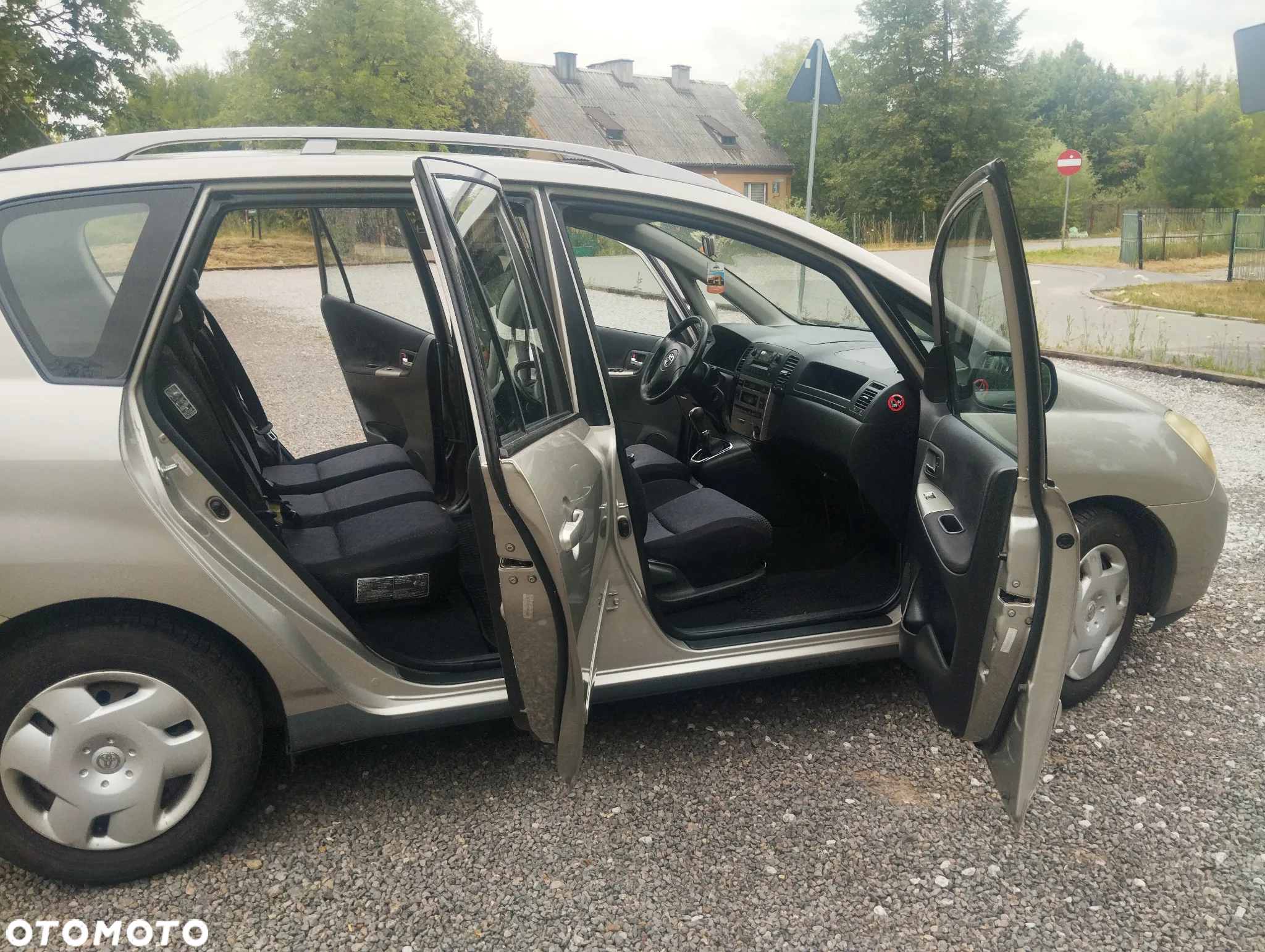 Toyota Corolla Verso - 10