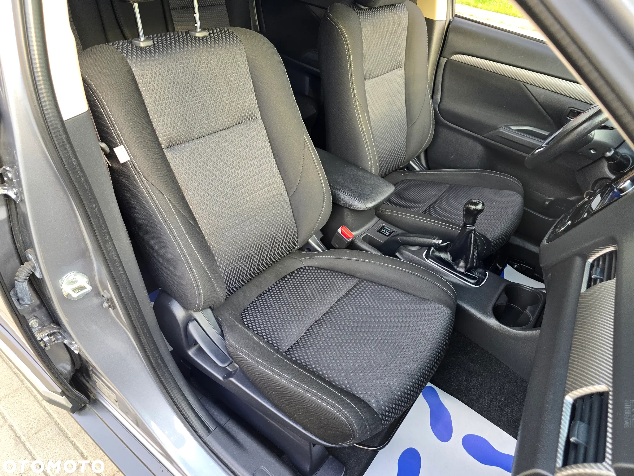 Mitsubishi Outlander 2.0 2WD Edition - 28