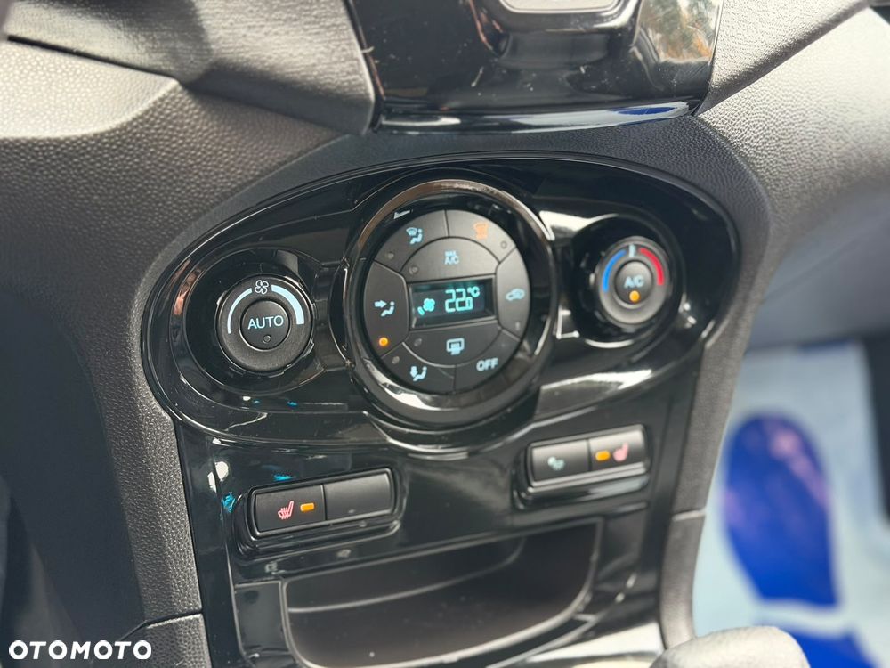 Ford Fiesta - 24