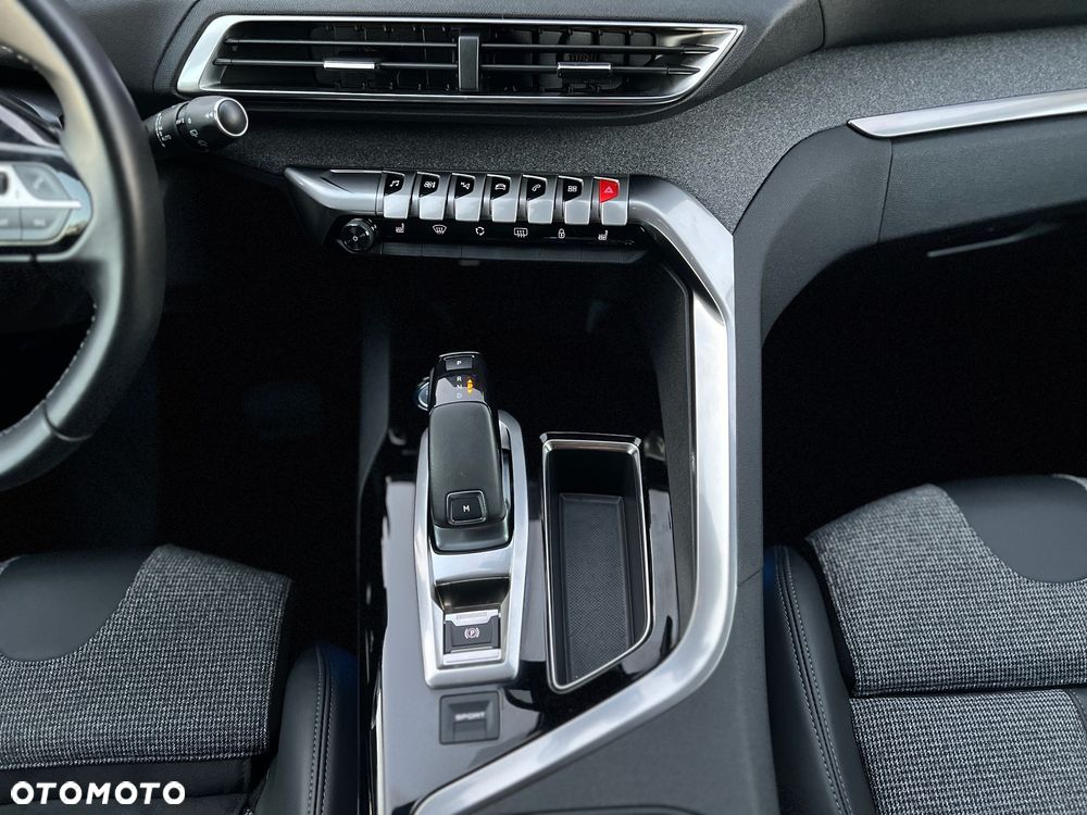 Peugeot 3008 1.6 THP Allure S&S EAT6 - 34