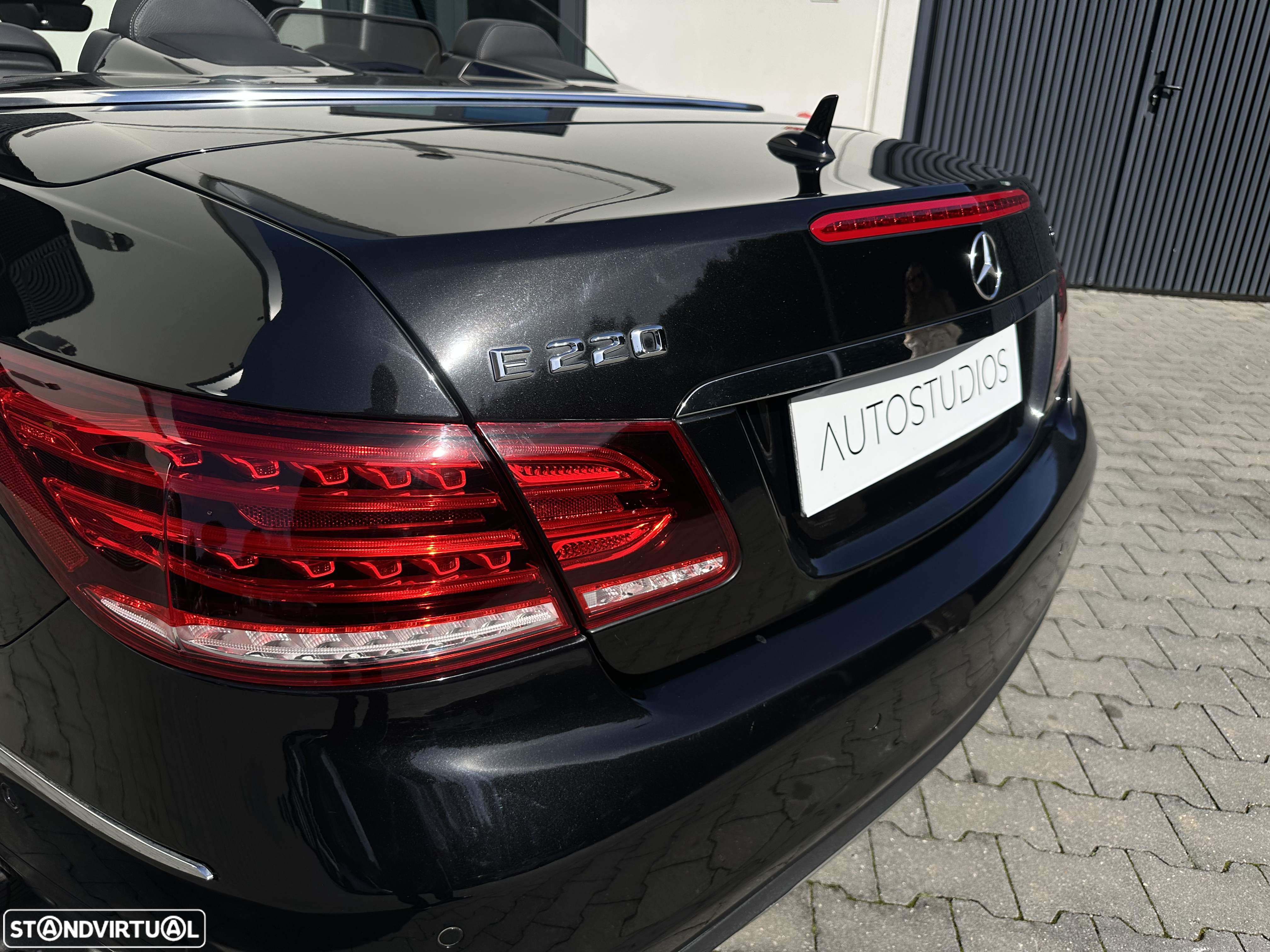 Mercedes-Benz E 220 CDi Elegance BlueEfficiency Auto - 16