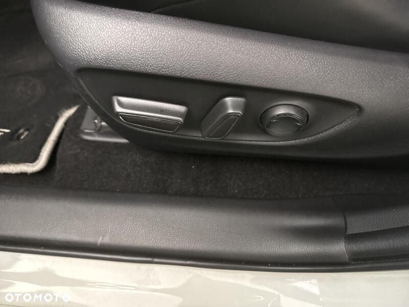 Toyota RAV4 2.5 Hybrid Selection 4x4 - 19