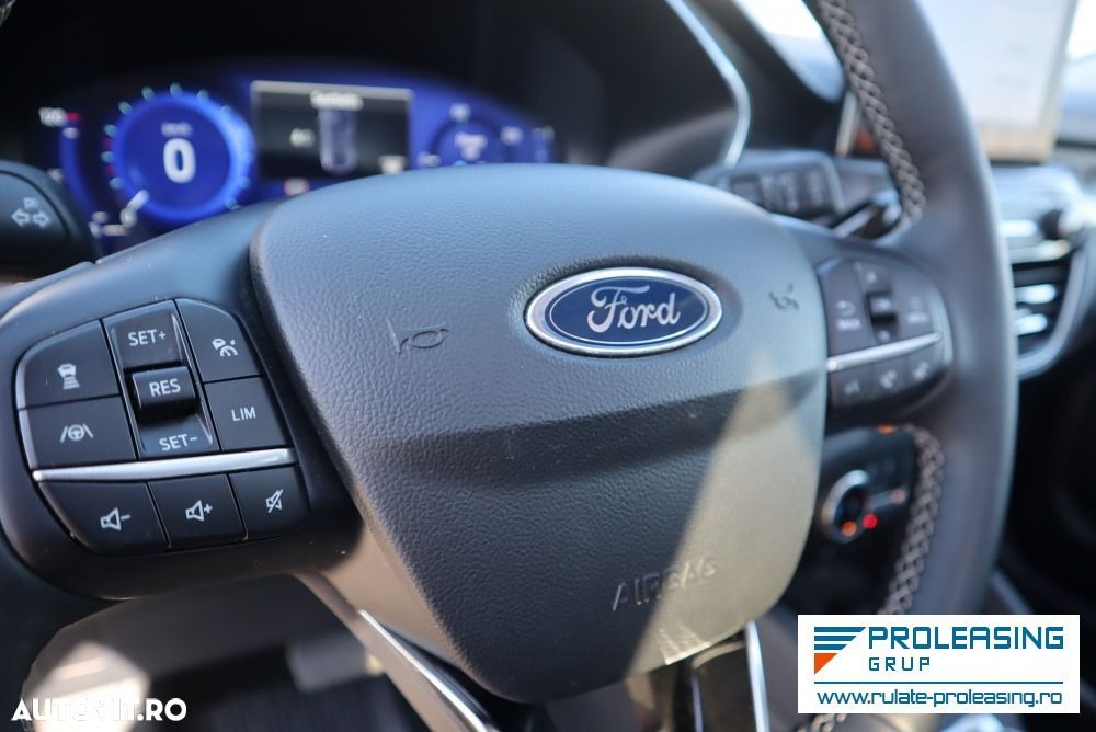 Ford Kuga - 10