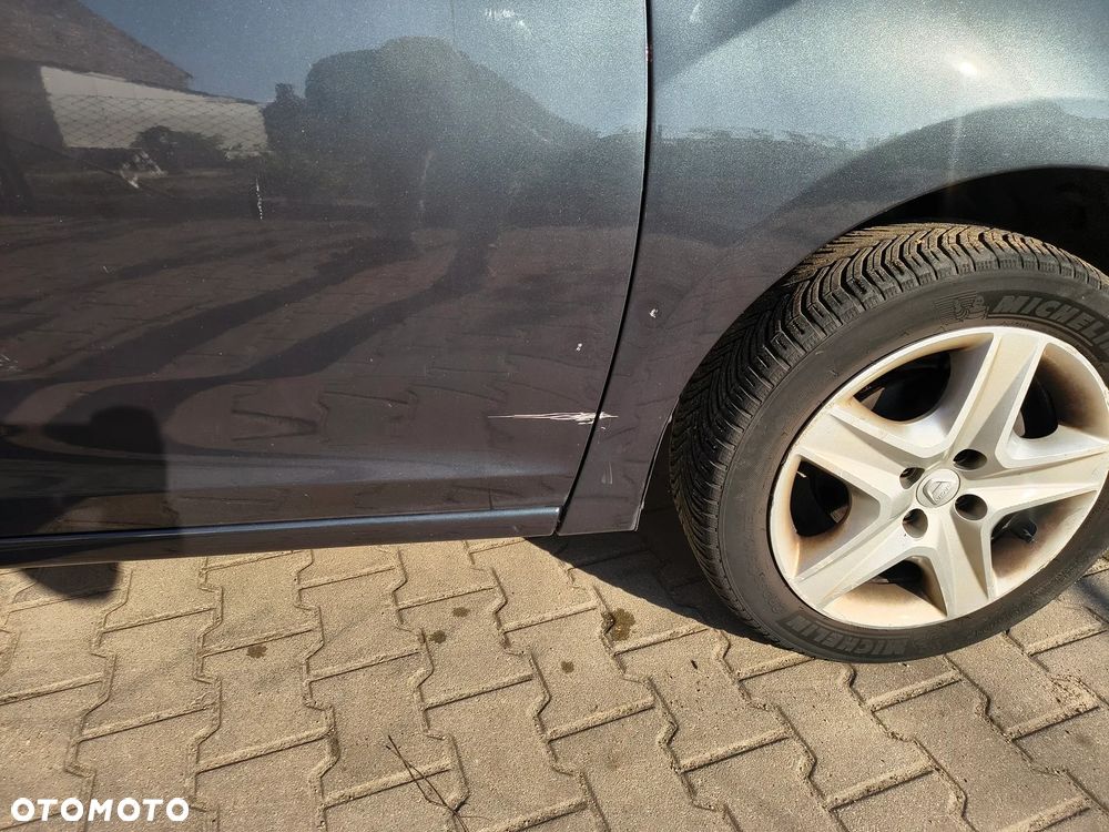 Dacia Sandero - 7